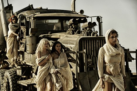 Riley Keough, Abbey Lee, Courtney Eaton, Zoë Kravitz - Mad Max - Fury Road - Filmfotos