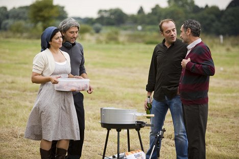 Hatice Balaban-Coban, Mehmet Çoban, Anton Algrang, Menderes Samancılar - Yellow Satin - Making of