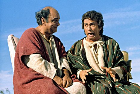 James Coco, Dudley Moore - Wholly Moses - Filmfotók