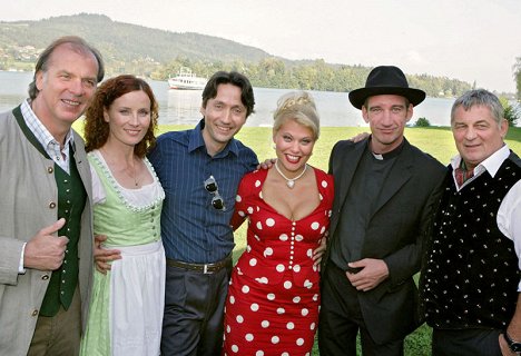 Wolfgang Fierek, Jutta Fastian, Ulrich Reinthaller, Magdalena Kropiunig, Heio von Stetten, Heinz Hoenig - Der Arzt vom Wörthersee - De filmagens