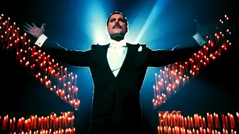 Freddie Mercury - Queen: Who Wants to Live Forever - Z filmu