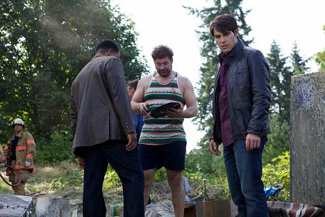 Brad William Henke, David Giuntoli - Grimm - The Three Bad Wolves - Photos