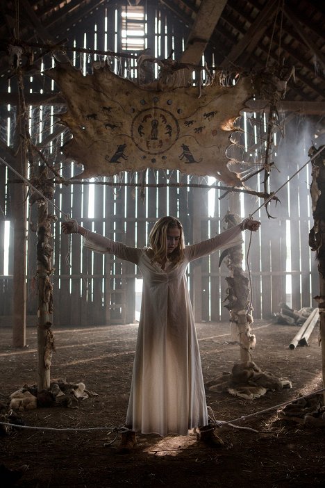 Maddie Hasson - Grimm - Bad Moon Rising - Photos