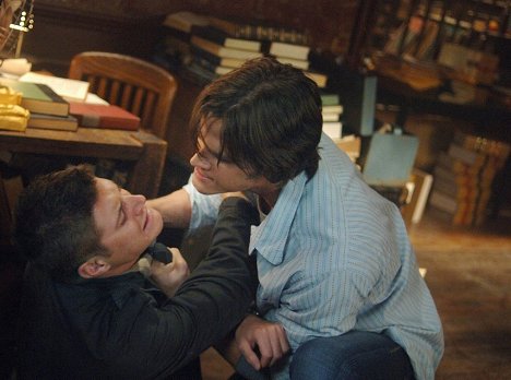 Jensen Ackles, Jared Padalecki - Supernatural - Born Under a Bad Sign - Photos