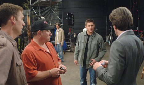 Regan Burns, Don Stark, Jensen Ackles - Supernatural - Hollywood Babylon - Van film