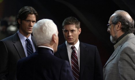 Jared Padalecki, Jensen Ackles - Supernatural - Criss Angel Is a Douche Bag - Photos