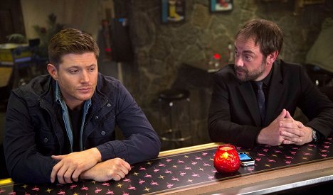 Jensen Ackles, Mark Sheppard - Supernatural - Accro à la mort - Film