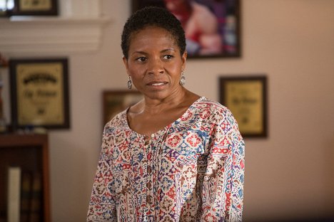 LisaGay Hamilton - Grimm - The Last Fight - Photos