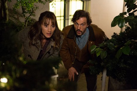 Bree Turner, Silas Weir Mitchell - Grimm - The Grimm Who Stole Christmas - Photos