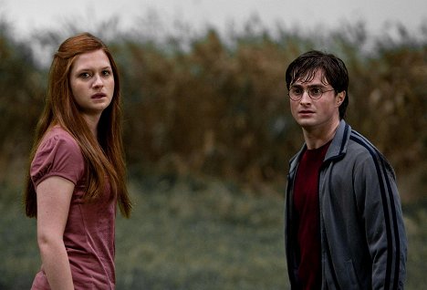Bonnie Wright, Daniel Radcliffe - Harry Potter a Relikvie smrti - část 1 - Z filmu