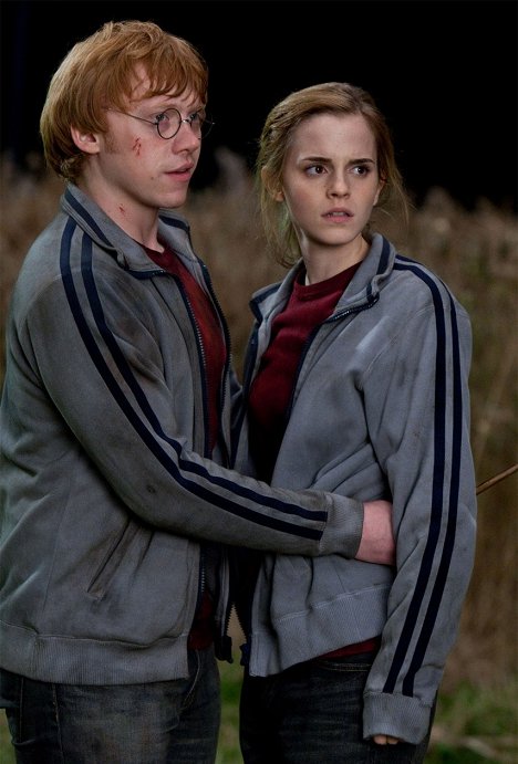 Rupert Grint, Emma Watson - Harry Potter a Dary smrti - 1. - Z filmu