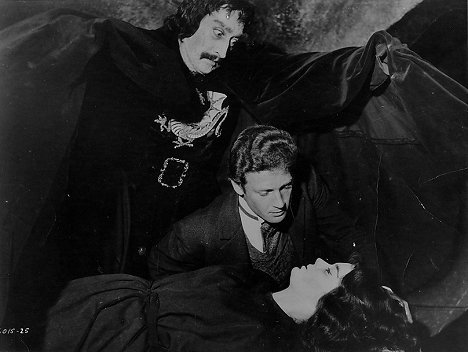 Arturo Dominici, John Richardson, Barbara Steele - Die Stunde, wenn Dracula kommt - Filmfotos