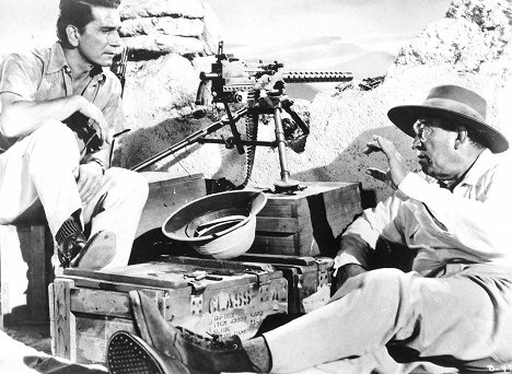 Richard Conte, Victor McLaglen - Bengazi - De la película