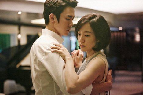 Yeon-seok Yoo, Soo-jeong Im - Eunmilhan yoohok - Van film