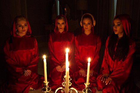 Abigail Breslin, Emma Roberts, Billie Lourd, Ariana Grande - Scream Queens - Tanz mit dem Teufel - Filmfotos