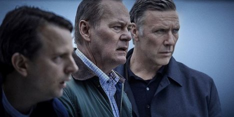 Peter Haber, Mikael Persbrandt - Stíny nad Stockholmem - Smrt v lese - Z filmu