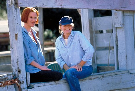 Molly Ringwald, Melinda Dillon - Cowboy Up - Kuvat elokuvasta