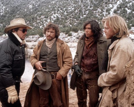 Casey Siemaszko, Lou Diamond Phillips, Kiefer Sutherland - Young Guns - Van de set