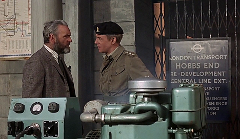 Andrew Keir, Bryan Marshall - Quatermass and the Pit - De filmes