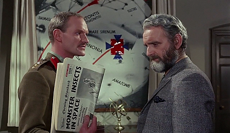Julian Glover, Andrew Keir - Quatermass and the Pit - Do filme