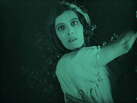 Greta Schröder - Nosferatu, eine Symphonie des Grauens - Filmfotos