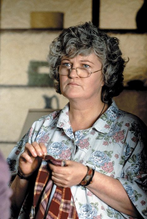 Brenda Fricker - Andělé - Z filmu