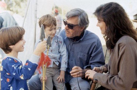 Elijah Wood, Joseph Mazzello, Richard Donner - Radio Flyer - Tournage