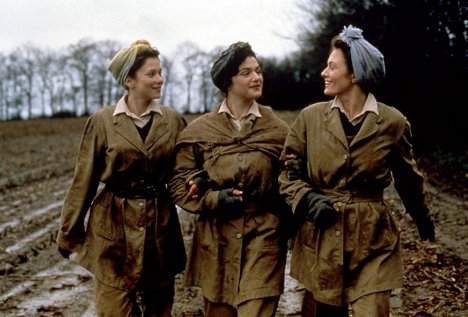 Anna Friel, Rachel Weisz, Catherine McCormack - Amores en tiempos de guerra - De la película