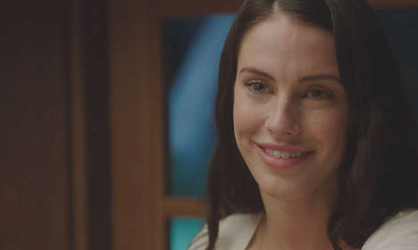 Jessica Lowndes - A Deadly Adoption - Kuvat elokuvasta