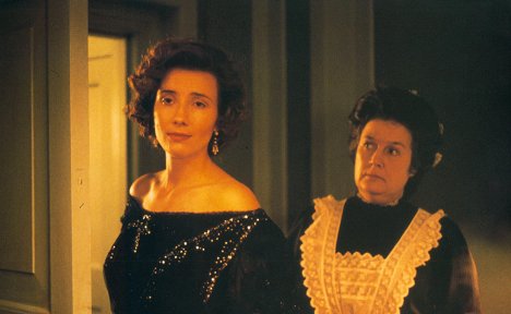 Emma Thompson, Jo Kendall - Wiedersehen in Howards End - Filmfotos