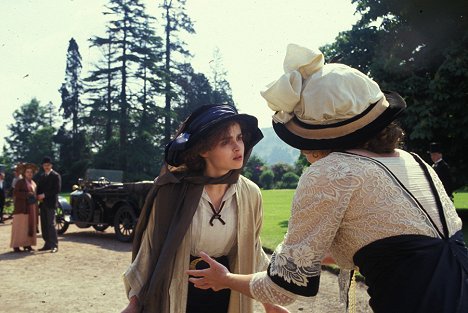 Helena Bonham Carter, Emma Thompson - Szellem a házban - Filmfotók