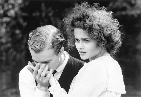Samuel West, Helena Bonham Carter - Rodinné sídlo - Z filmu
