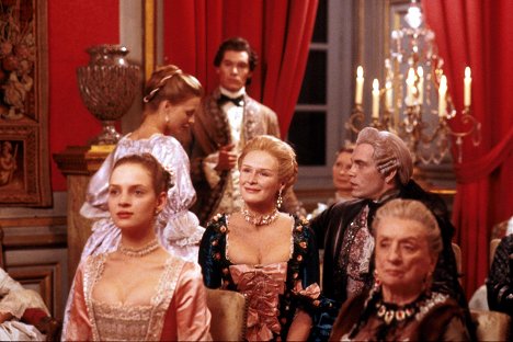 Uma Thurman, Glenn Close, John Malkovich, Mildred Natwick - Dangerous Liaisons - Van film