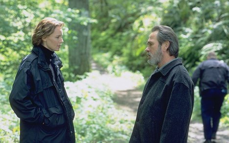 Connie Nielsen, Tommy Lee Jones - The Hunted - Photos