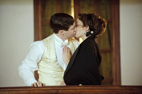 Noah Reid, Perdita Weeks - Titanic - Kuvat elokuvasta