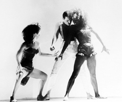 Freddie Mercury - Freddie Mercury: I Was Born to Love You - Z filmu