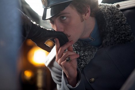 Aaron Taylor-Johnson - Anna Karenina - Van film