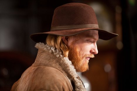 Domhnall Gleeson - Anna Karenina - Van film