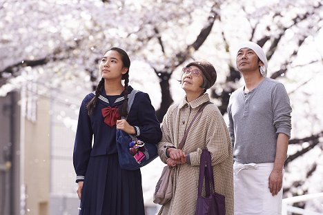 Kyara Uchida, Kirin Kiki, Masatoshi Nagase - Kirsikkapuiden alla - Kuvat elokuvasta