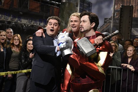 Bobby Moynihan, Chris Hemsworth, Taran Killam - Saturday Night Live - Filmfotók