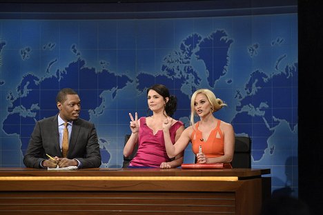 Michael Che, Cecily Strong, Reese Witherspoon - Saturday Night Live - Z filmu