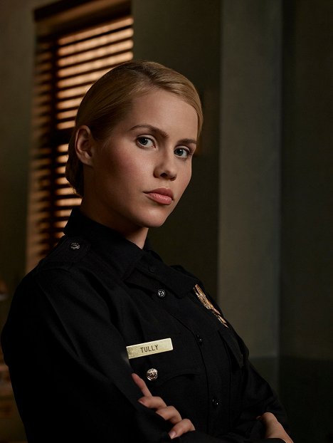 Claire Holt - Aquarius - Werbefoto