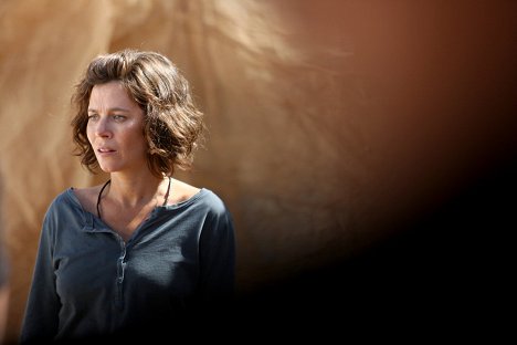 Anna Friel - American Odyssey - Bug Out - Do filme