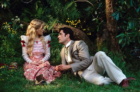 Reese Witherspoon, Rupert Everett - The Importance of Being Earnest - Kuvat elokuvasta