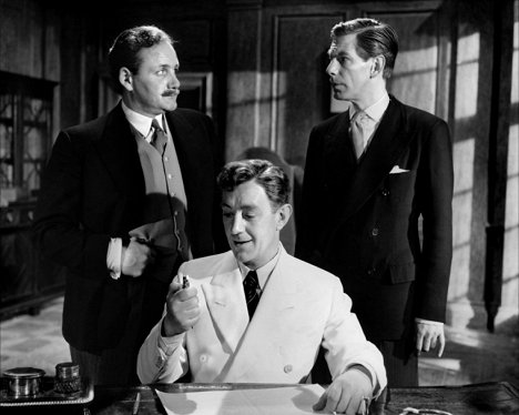 Howard Marion-Crawford, Alec Guinness, Michael Gough - Der Mann im weißen Anzug - Filmfotos