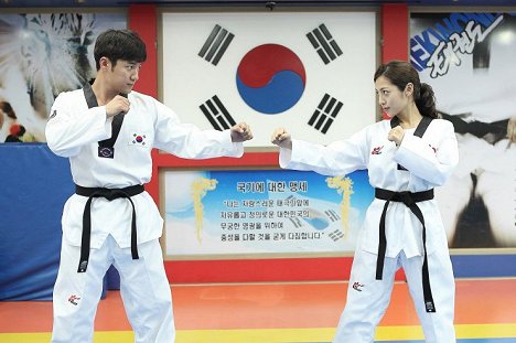 Joon-young Seo, So-yeong Ban - Kwonbwobhyeongsa: Chainataun - Do filme