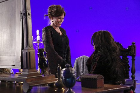 Barbara Hershey - Once Upon a Time - Mother - Making of