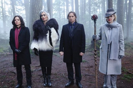 Lana Parrilla, Victoria Smurfit, Robert Carlyle, Kristin Bauer van Straten - Once Upon a Time - Best Laid Plans - Photos