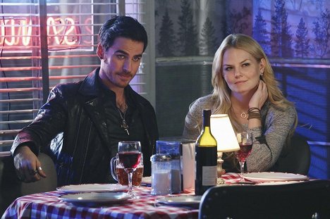 Colin O'Donoghue, Jennifer Morrison - Once Upon a Time - Darkness on the Edge of Town - Photos