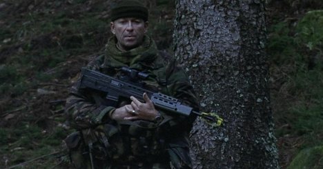 Sean Pertwee - Dog Soldiers - Photos